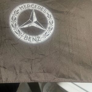 Mercedes Benz
Umbrella
